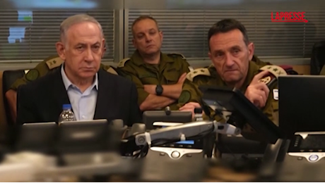 VIDEO Israele, Netanyahu segue l'attacco nello Yemen