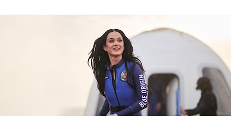 Le critiche feroci delle star al volo di Katy Perry nello spazio