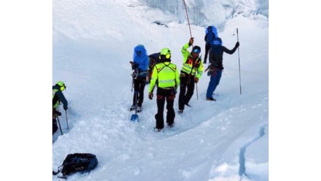 Bloccati sul Gran Sasso, rischio assideramento per due riminesi