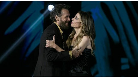 Belve, l'incredibile gaffe di Jovanotti su Carmen Di Pietro. Francesca Fagnani: «Finale rovinato»