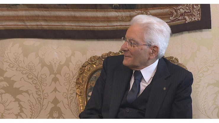 Mattarella ricoverato in cardiologia: il video del presidente al lavoro poco prima dell’intervento - RaiNews Mattarella ricoverato in cardiologia: il video del presidente al lavoro poco prima dell’intervento - RaiNews