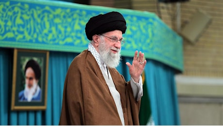 Khamenei, contro i nostri nemici una risposta devastante