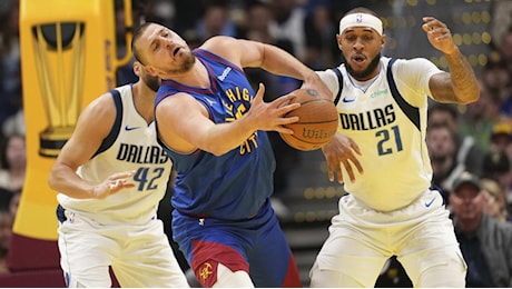 Torna Jokic ma non basta: Denver cade contro Dallas. Philadelphia, sorpresona McCain