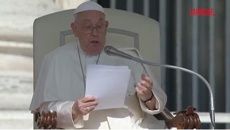 Papa Francesco: «La Palestina sta soffrendo attacchi inumani». E aggiunge: «Non dimentichiamo Israele e tutte le nazioni in guerra»