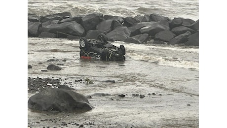 Maltempo nel Catanese, la protezione civile: «Caduti 500 millimetri di acqua in 12 ore». Il sindaco di Giarre: «Situazione drammatica»