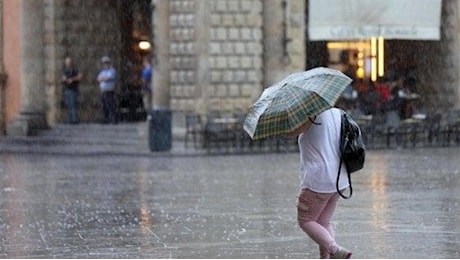 Allerta meteo in Campania, venti fino a burrasca forte al Centro-Sud