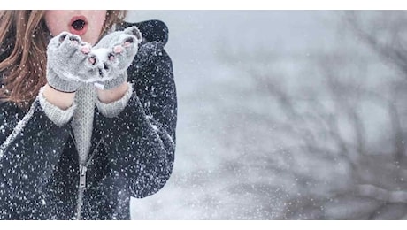 Neve e freddo a Natale e Santo Stefano, quanto durerà l'ondata di gelo e dove nevicherà: le previsioni meteo