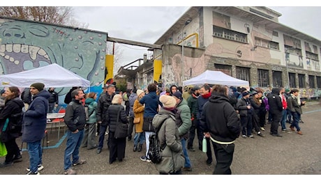 Milano, rinviato lo sgombero del Leoncavallo