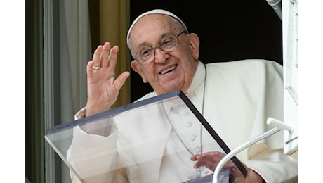 Vaticano. Lieve stato influenzale per il Papa, annullate le udienze di oggi