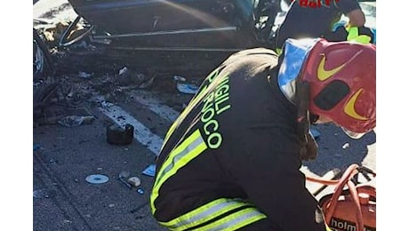 Scontro tra due auto sulla Palermo-Sciacca, tre morti e tre bambini gravi