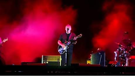 Pink Floyd: David Gilmour ha inaugurato a Roma il tour di Luck And Strange; setlist e video della serata