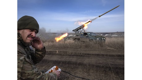 Mosca blocca gli sbarchi ucraini sul Dnipro: è stallo. E Trump chiama Zelensky