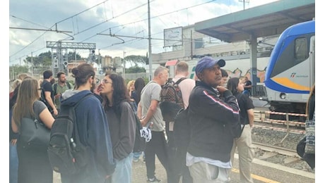 Treni in tilt da Roma, persistono i rallentamenti sulla rete