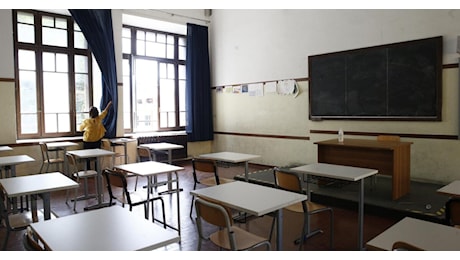 Maxi-sanatoria per gli insegnanti di sostegno e corsi d’italiano per stranieri neo-arrivati: cosa c’è nel “pacchetto scuola” passato alla Camera