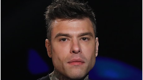 Fedez, un libro-confessione dopo Sanremo 2025. Ma è il primo Natale senza i figli