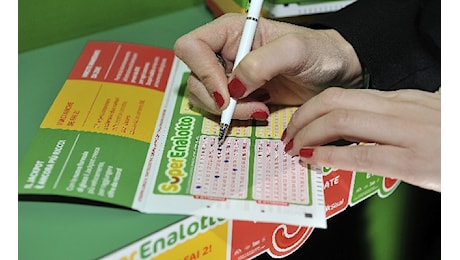 Superenalotto: niente 6, il jackpot sale a 75,4 milioni di euro