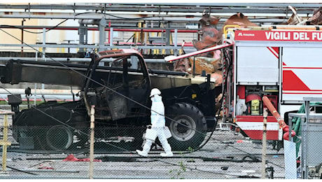 Strage di Calenzano, al momento dell'esplosione due manutenzioni in corso: ​un carrello acceso vicino al punto dello scoppio