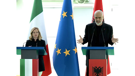 Il modello Albania piace alla sinistra Ue