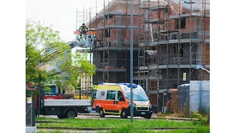 Russi, morto una settimana dopo la caduta dal tetto l’operaio che viveva a Bellaria