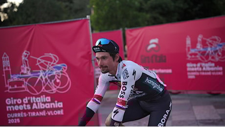 Giro d'Italia tappa 1, la diretta del percorso Durazzo-Tirana: nella grande partenza si assegna la prima maglia rosa
