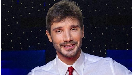Affari Tuoi, salta la puntata di stasera: chi rimpiazza Stefano De Martino