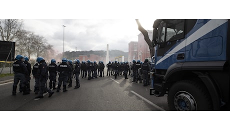 Pugno duro contro gli ultras: stop ai match a rischio in notturna