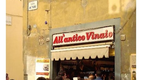 All'Antico Vinaio: un milione per il welfare dei dipendenti e un viaggio alle Maldive