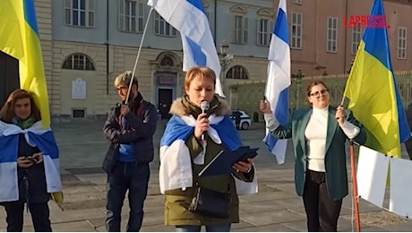 VIDEO Torino, la 'Comunità dei Russi Liberi' manifesta contro l'invasione dell'Ucraina