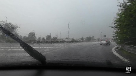 Cronaca meteo - Maltempo Emilia Romagna, forte temporale in A1: traffico rallentato: video
