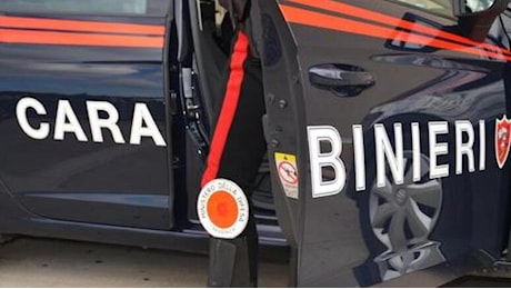 Pensionato ucciso a colpi d’arma da fuoco nel garage di casa