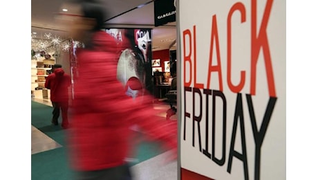 Black Friday: chi ne approfitta e chi lo snobba, tra l’on line e i negozi