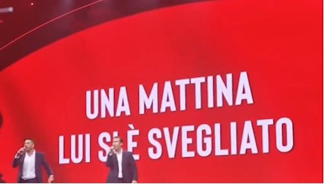 Pio e Amedeo rivisitano «Bella ciao» in «onore» del Pier Silvio Berlusconi «comunista»: «Belen ciao, Blasi ciao, D'Urso ciao»