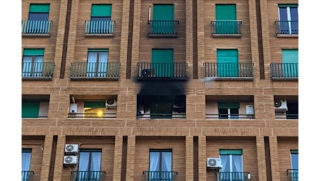 Scoppia un incendio in un B&B a Napoli: morta una turista 28enne