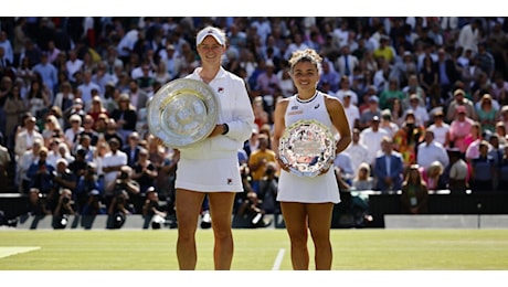 Sfuma il sogno a Wimbledon: Jasmine Paolini perde, ma lotta e poi sorride