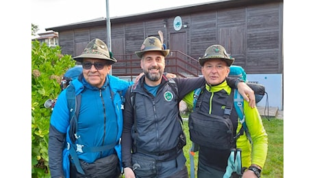 A piedi verso Biella: gli Alpini di Ispra partono per l’adunata nazionale