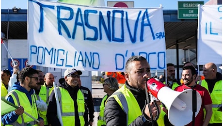 Stellantis a Pomigliano, i lavoratori Trasnova inviano una lettera a Mattarella: Ridateci dignità