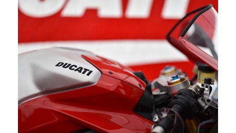 La nuova Ducati è una belva da MotoGP: aggredisce la strada e ha caratteristiche uniche