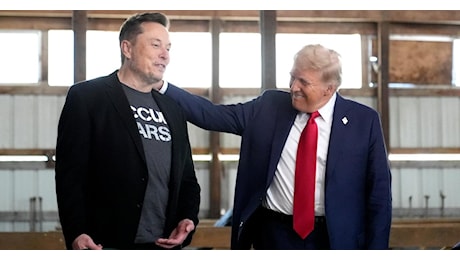 Elon Musk ha donato 75 milioni a Trump. Harris: Donald rappresenta il fascismo