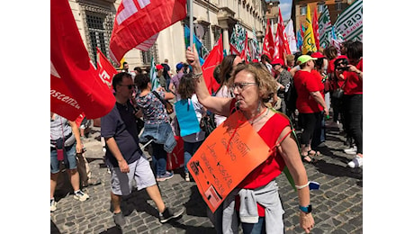 Movimento 12 Ottobre: La Scuola Unita al Fianco degli Studenti per un Futuro Migliore