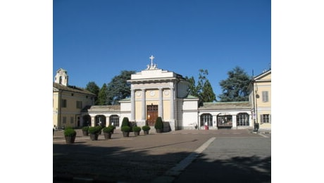 Guide, punti Smat e più bus verso i cimiteri: così Torino si prepara alla commemorazione dei defunti