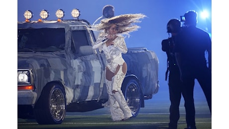 La NFL in diretta e Beyoncé: il Natale di Netflix è tanta roba