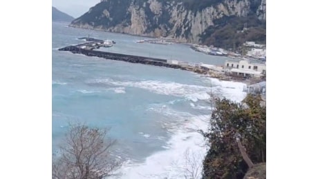 Bufera di vento, Capri semi isolata: prevista una sola partenza