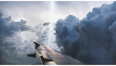 Alluvione in Spagna: «Tutta colpa dell'inseminazione delle nuvole in Marocco». L'allarme già ad agosto. Cos'è il cloud seeding