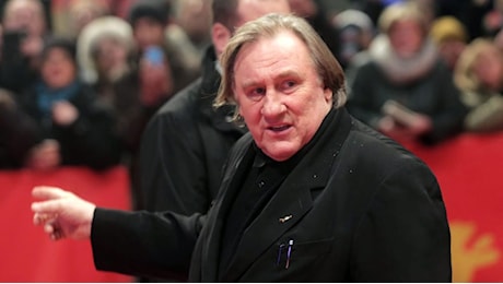 Gerard Depardieu, rinviato il processo per violenza sessuale: l'attore ha problemi di salute