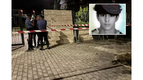 Due ore di lutto cittadino a Pescara per la morte di Thomas, oggi i funerali del sedicenne ucciso da due coetanei
