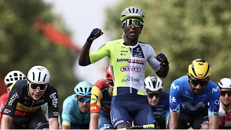 Tour de France - Biniam Girmay vince la terza tappa in volata! Carapaz strappa la maglia gialla a Pogacar