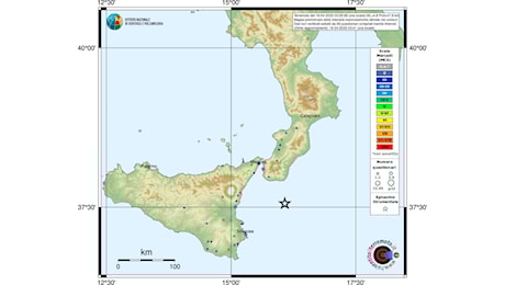 Forte terremoto, paura in Calabria e Sicilia: epicentro nello Ionio | DATI e MAPPE