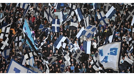 FOTO Quanto calore per il Napoli! Tifosi e stendardi non solo nel settore ospiti