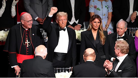 A cena con Donald Trump: “Salvato per volontà di Dio”. E il cardinale applaude