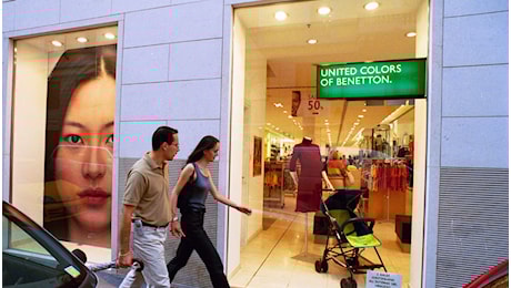 Benetton, crollano i ricavi ma perdite ridotte: chiuso 1 negozio su 7